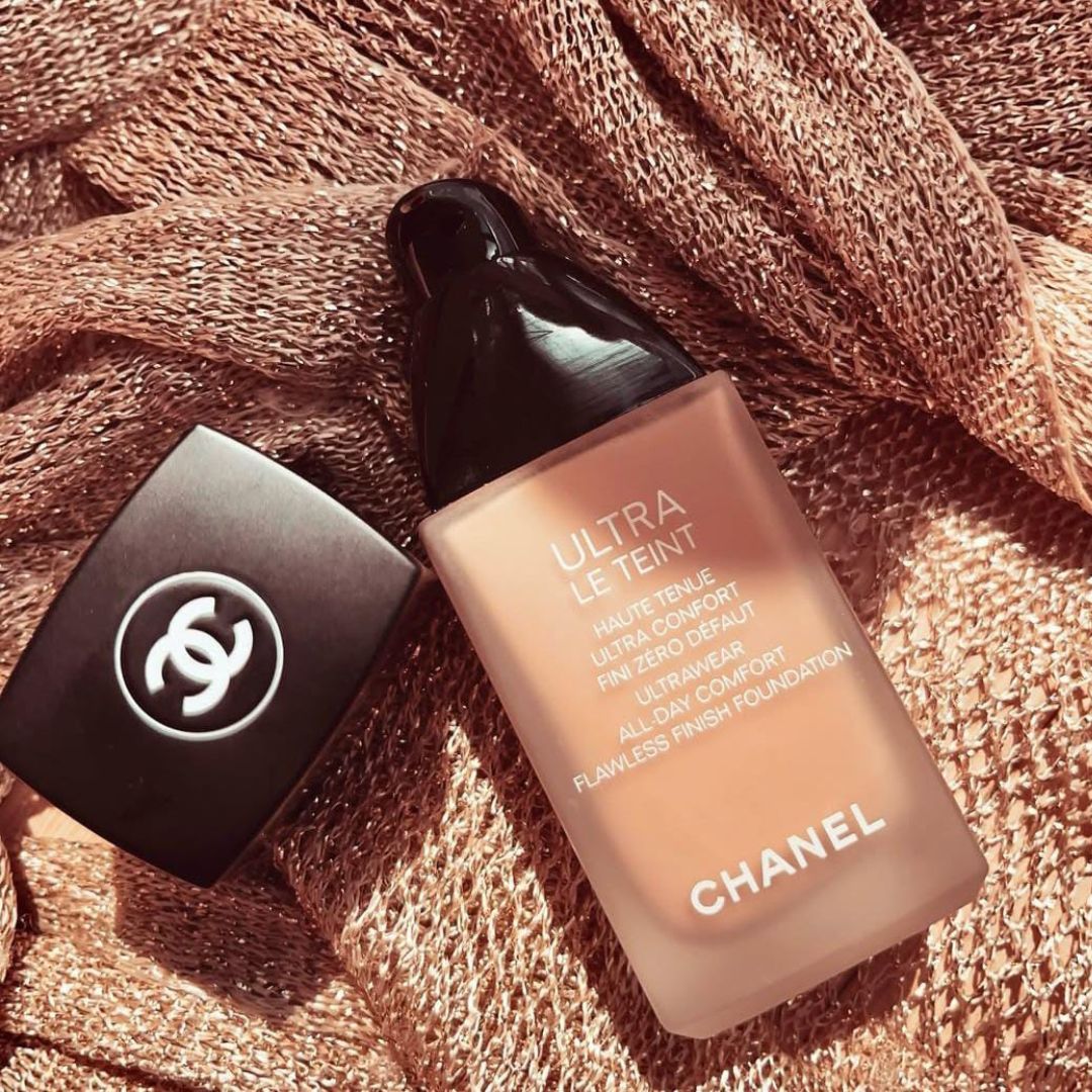 Chanel Ultra Glowy Foundation - Waterproof & Long-lasting